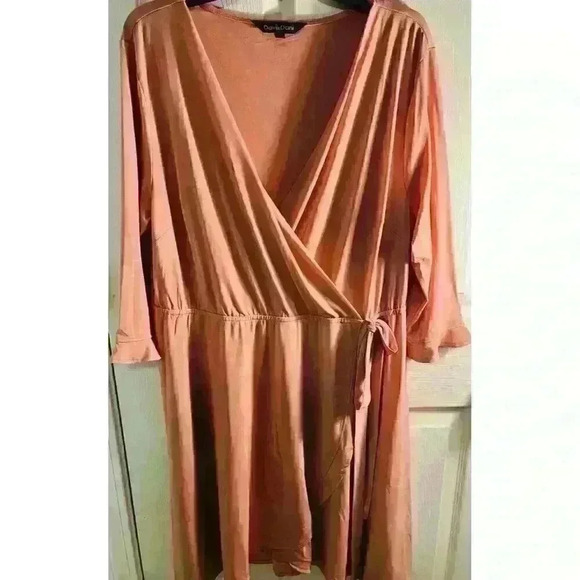 womens‎ dress - Picture 1 of 3
